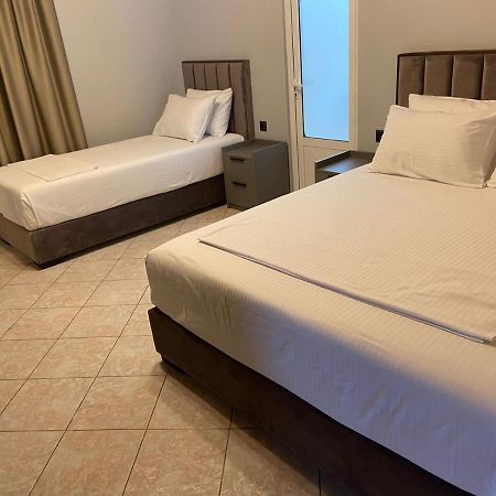 "Hotel Lili" Sarande Exterior photo
